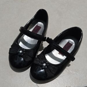 Rachel Shoes - Elegant Black Kids Shoes with Bow Detail 8M